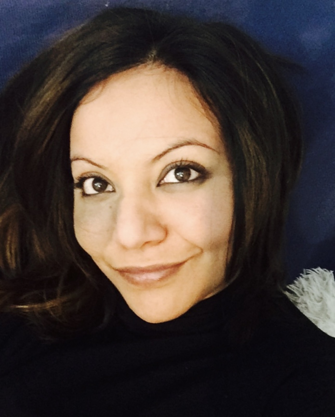 Ritratto di Anusha Bhama Gukhool, autrice di Solomon J. nel villaggio dei Pepileni